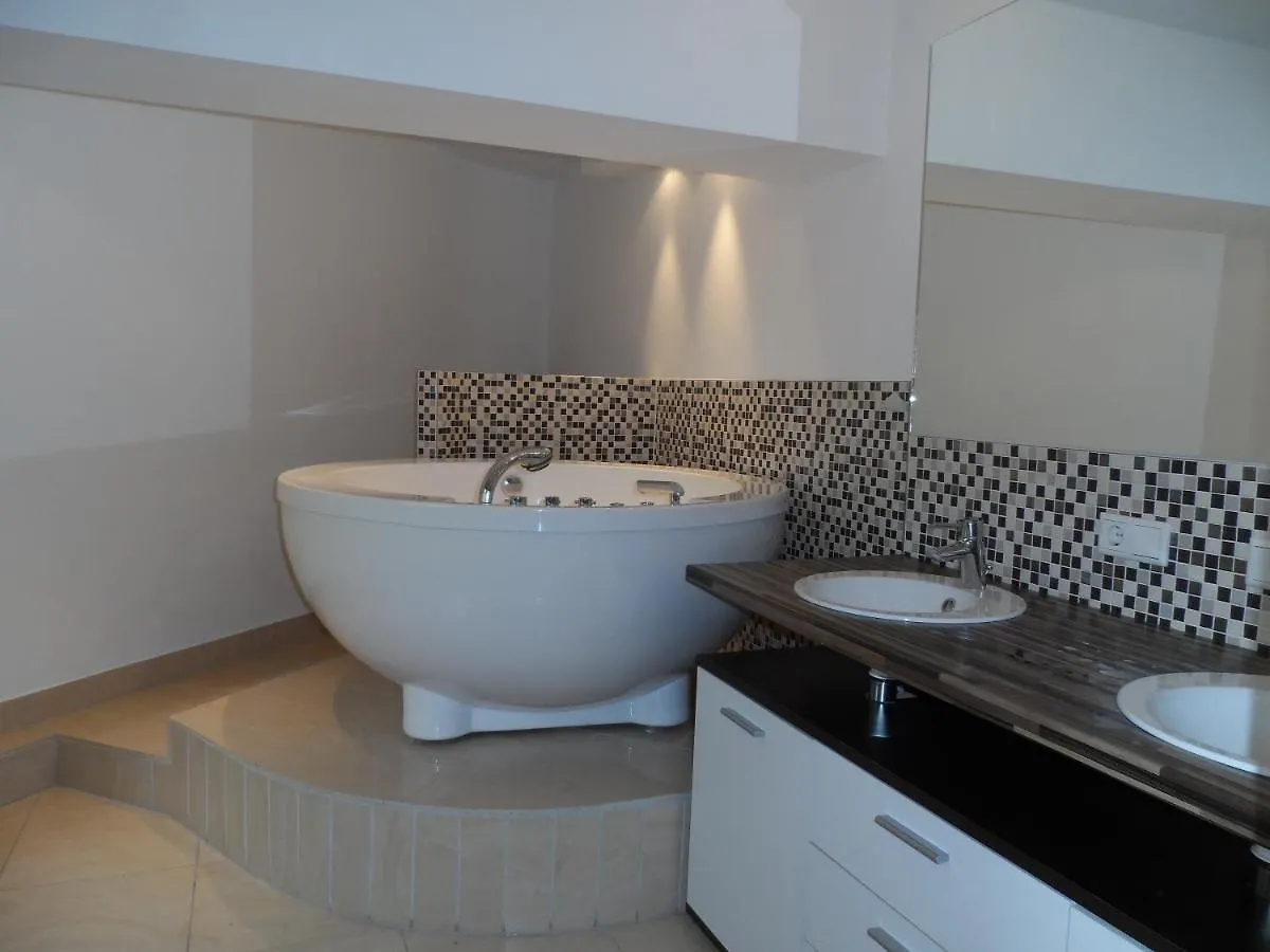 Aaa Meetinn Townhouse Nuremberg Homestay
